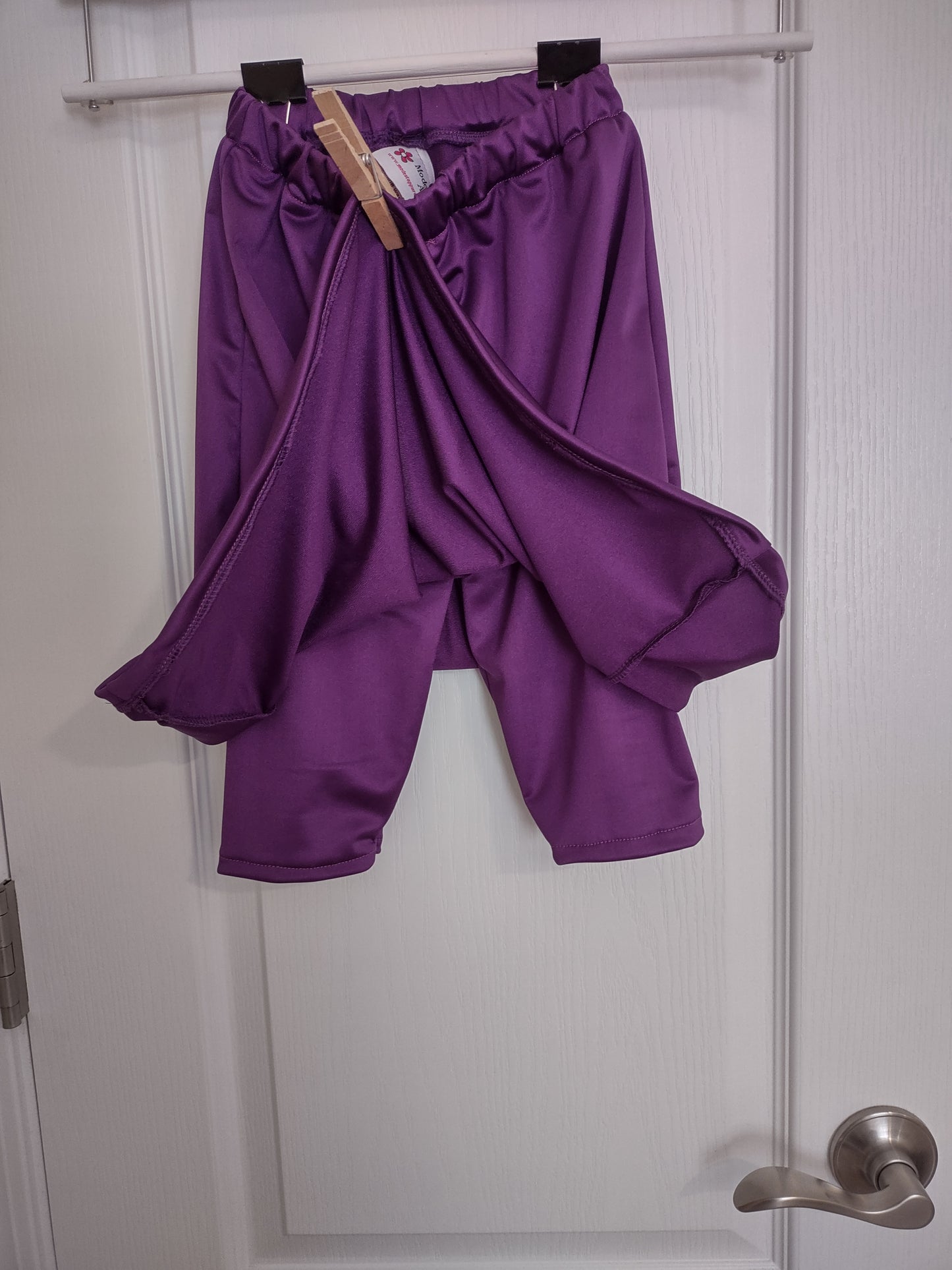 Running-workout skort with leggings