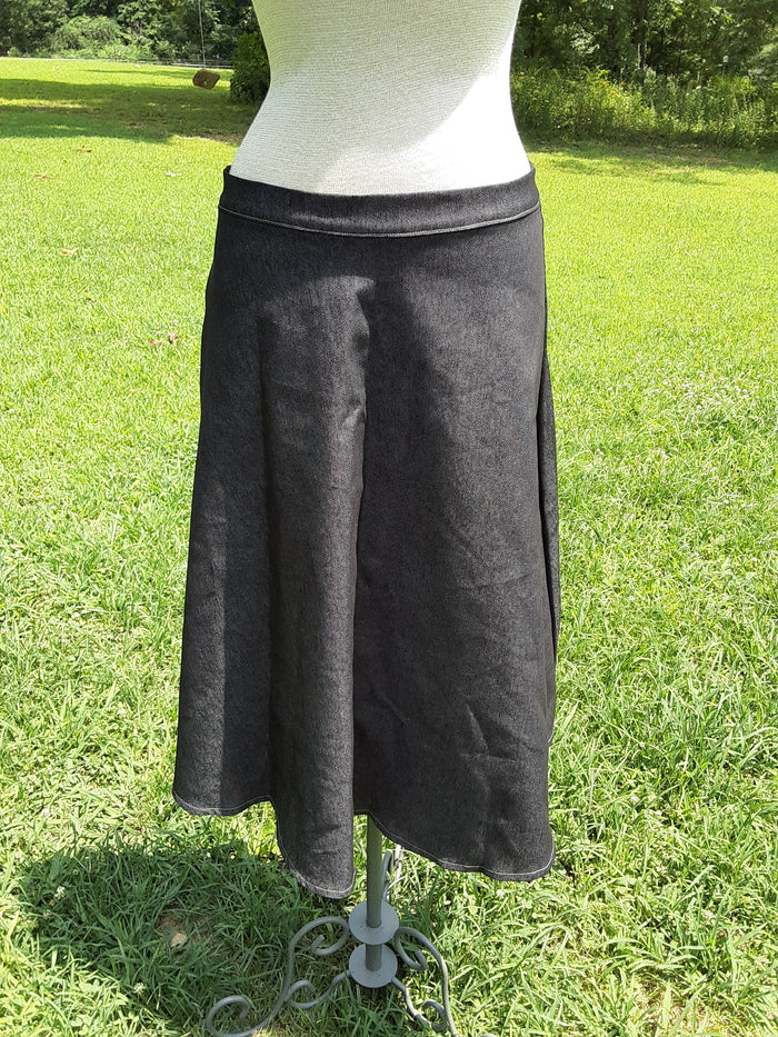 Modest A-line black Denim skirt with zipper Size 10
