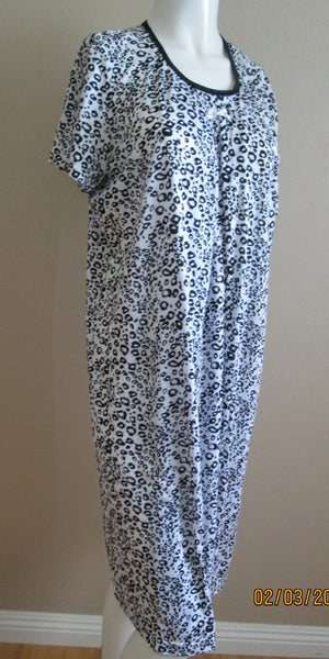 black and white printed nursing nightgown