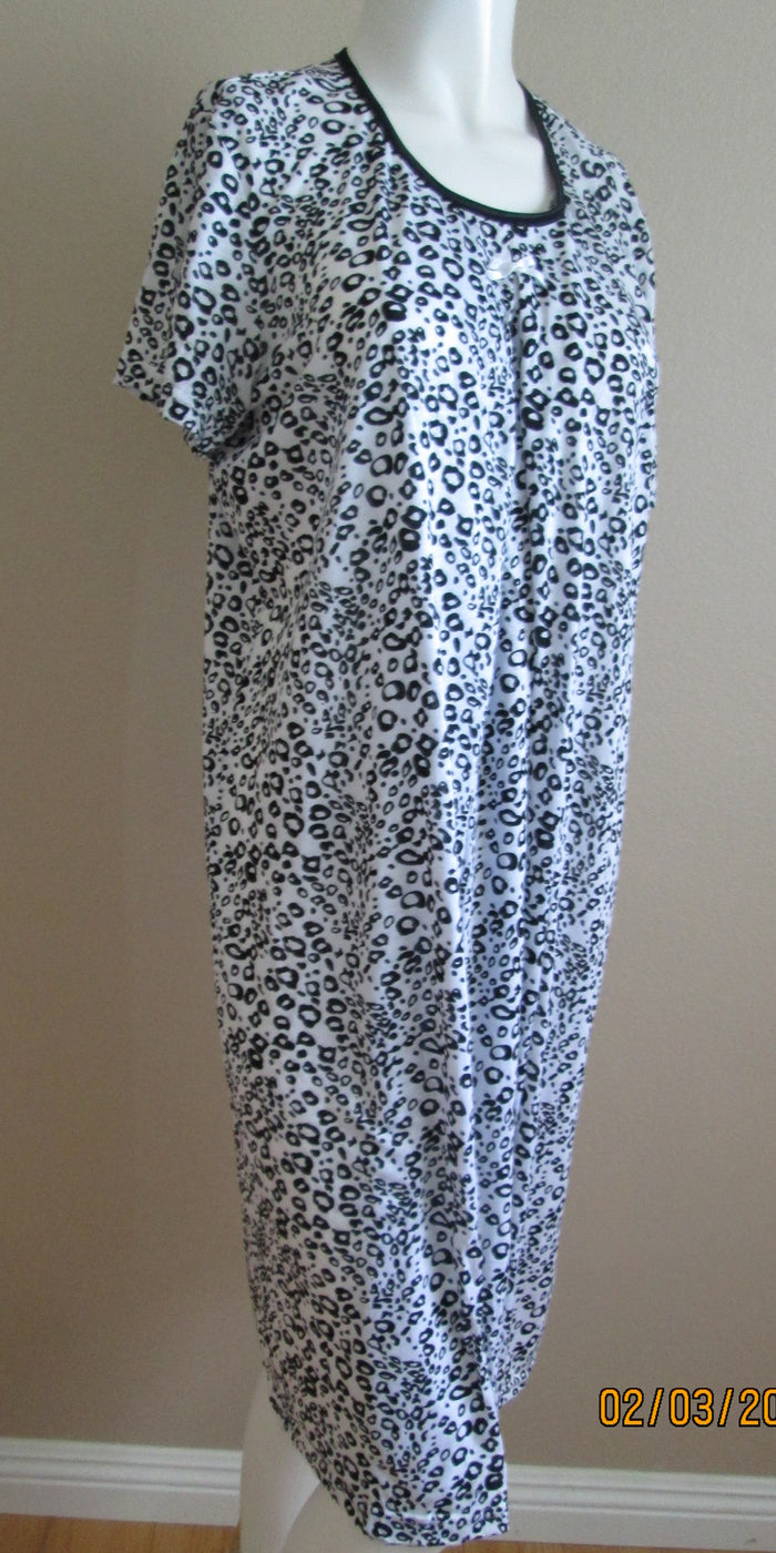 Nursing Nightgown in Black and White Print