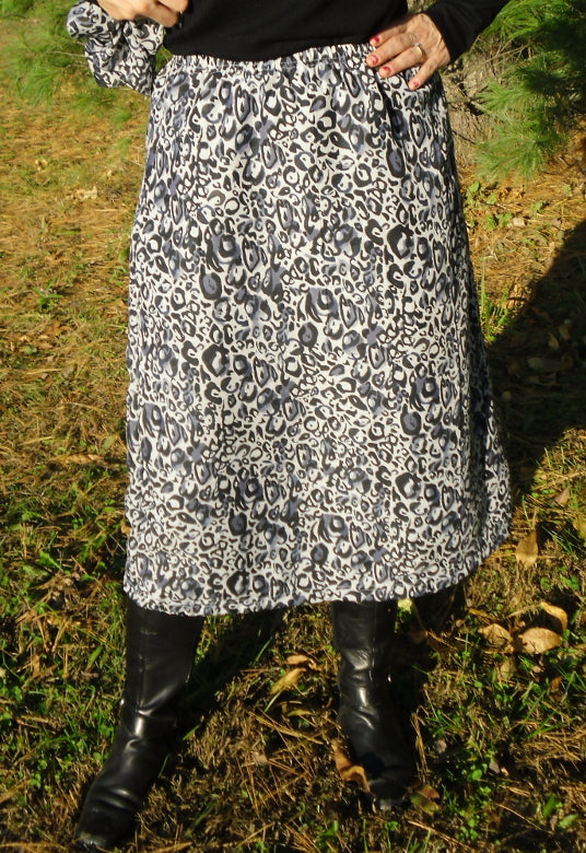 Floral Print Skirt -black grey leopard print